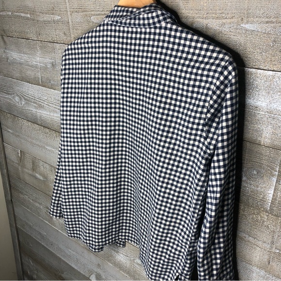 Uniqlo blue white plaid button up flannel shirt - Picture 3 of 3